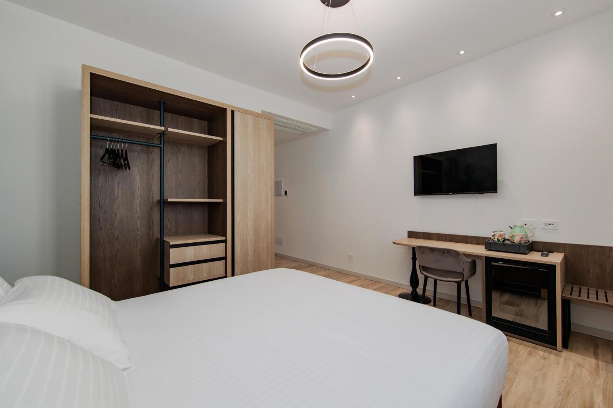 Ophelia Hotel Cazzago San Martino Екстер'єр фото