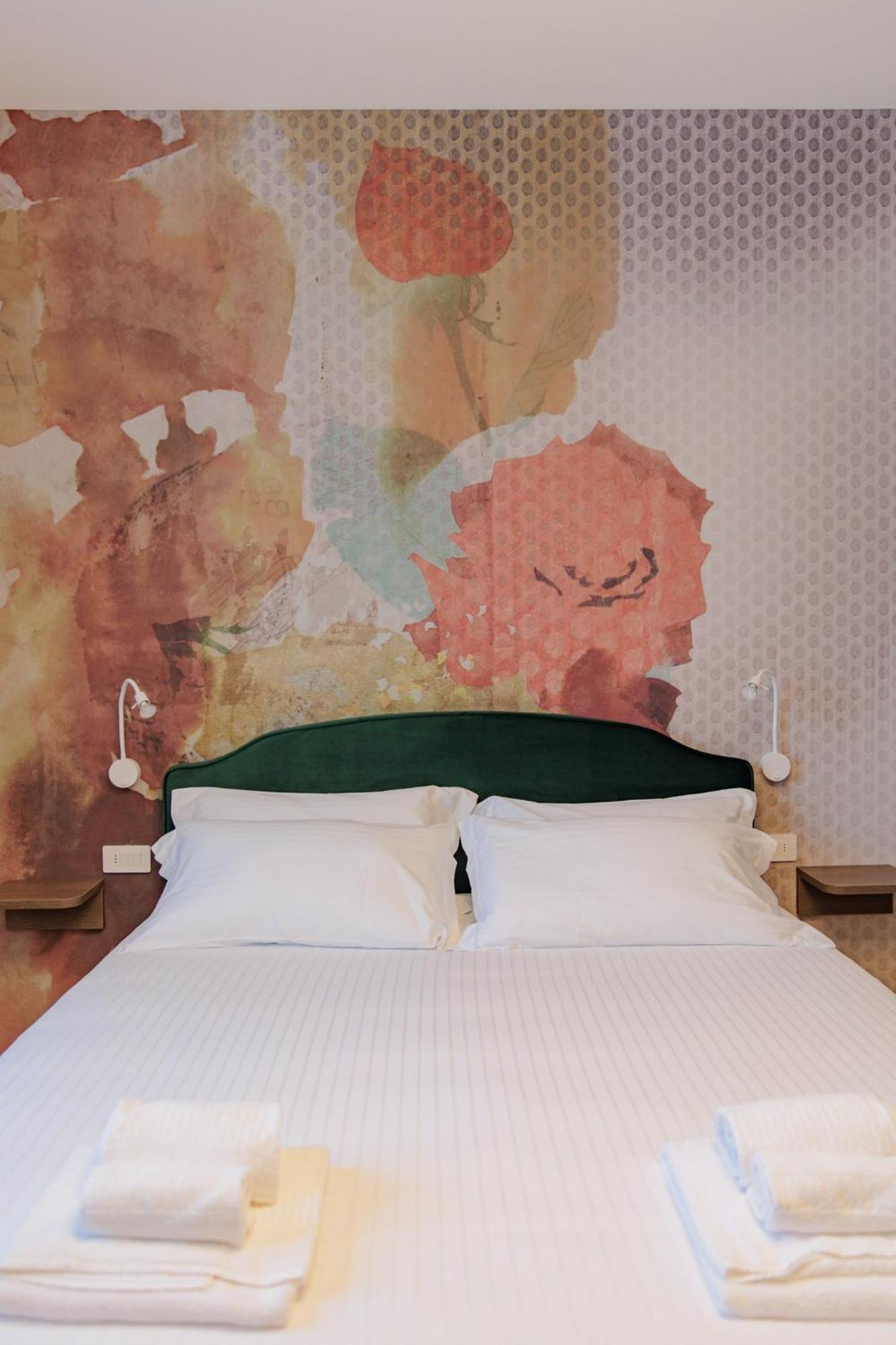 Ophelia Hotel Cazzago San Martino Екстер'єр фото