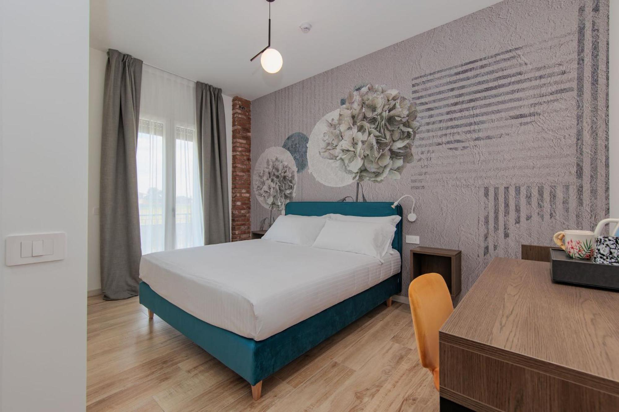 Ophelia Hotel Cazzago San Martino Екстер'єр фото
